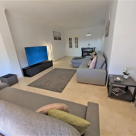 R23 Lagos 2 Bedroom Flat Apartment *